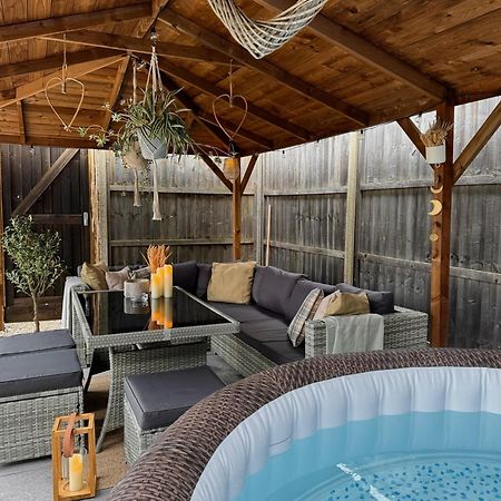 Barn With Hot Tub Villa Goff's Oak Luaran gambar